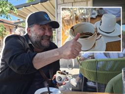 Sultan, gledanje u šolju