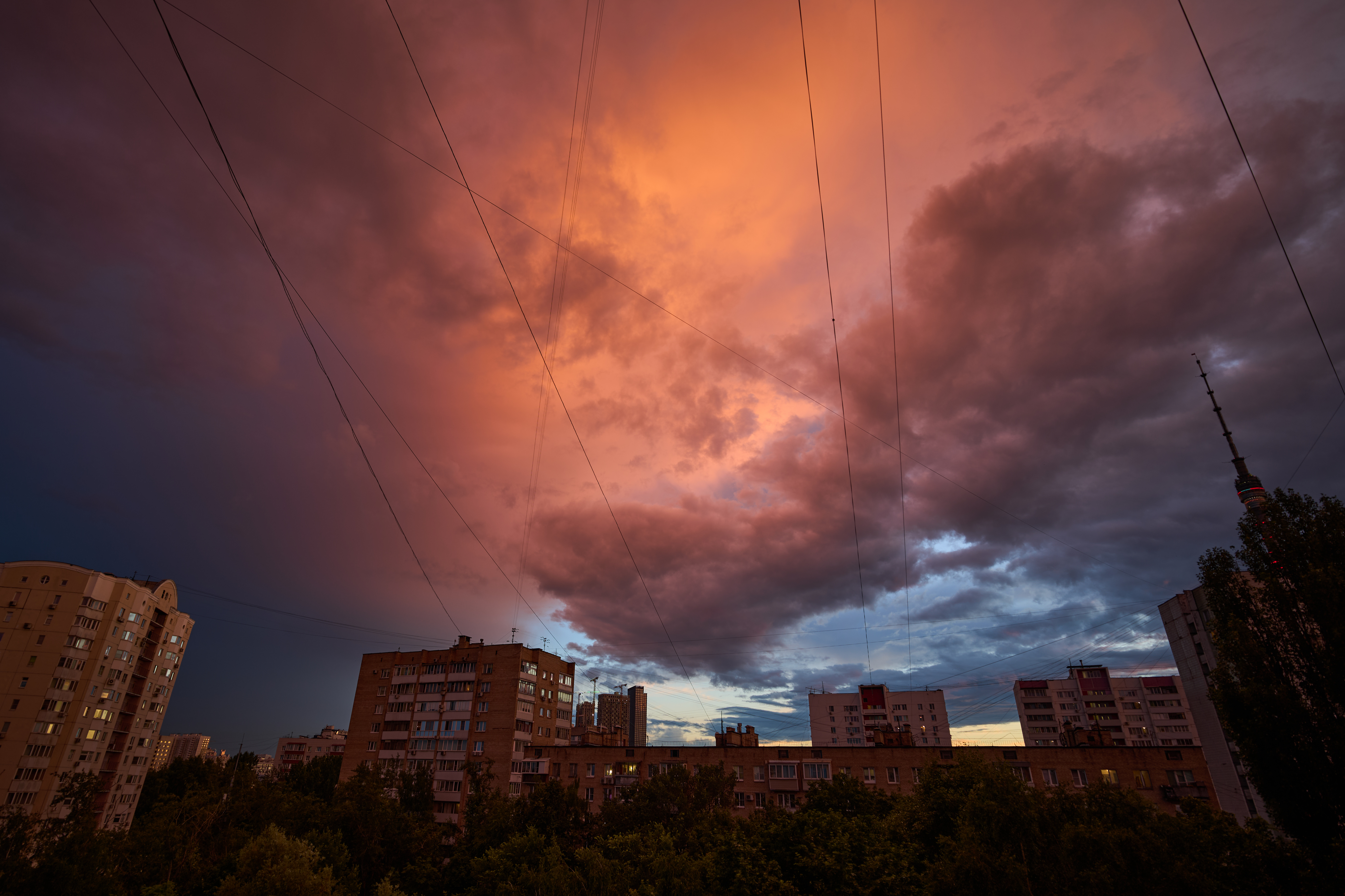 Rusija povukla sisteme PVO sa fronta, da li je ovo razlog? Ovi snimci sve pokazuju