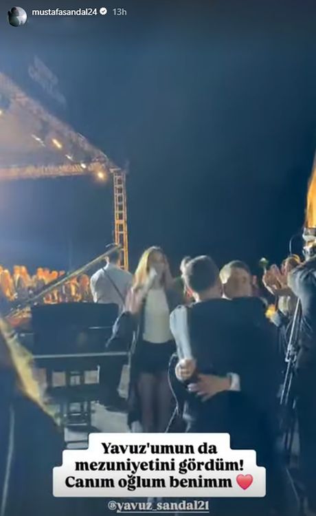 Emina Jahović, Sinovi, Mustafa Sandal
