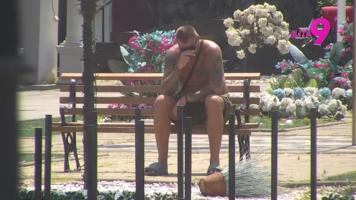Janjuš jeca na sav glas i roni suze u Eliti! Pre tačno dve i po godine izgubio je rođenog brata