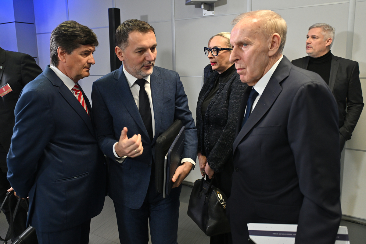 Saznajemo! Odloženi izbori u FSS: Ovo su tri glavna kandidata za novog predsednika, tu je i Vladimir Jugović!