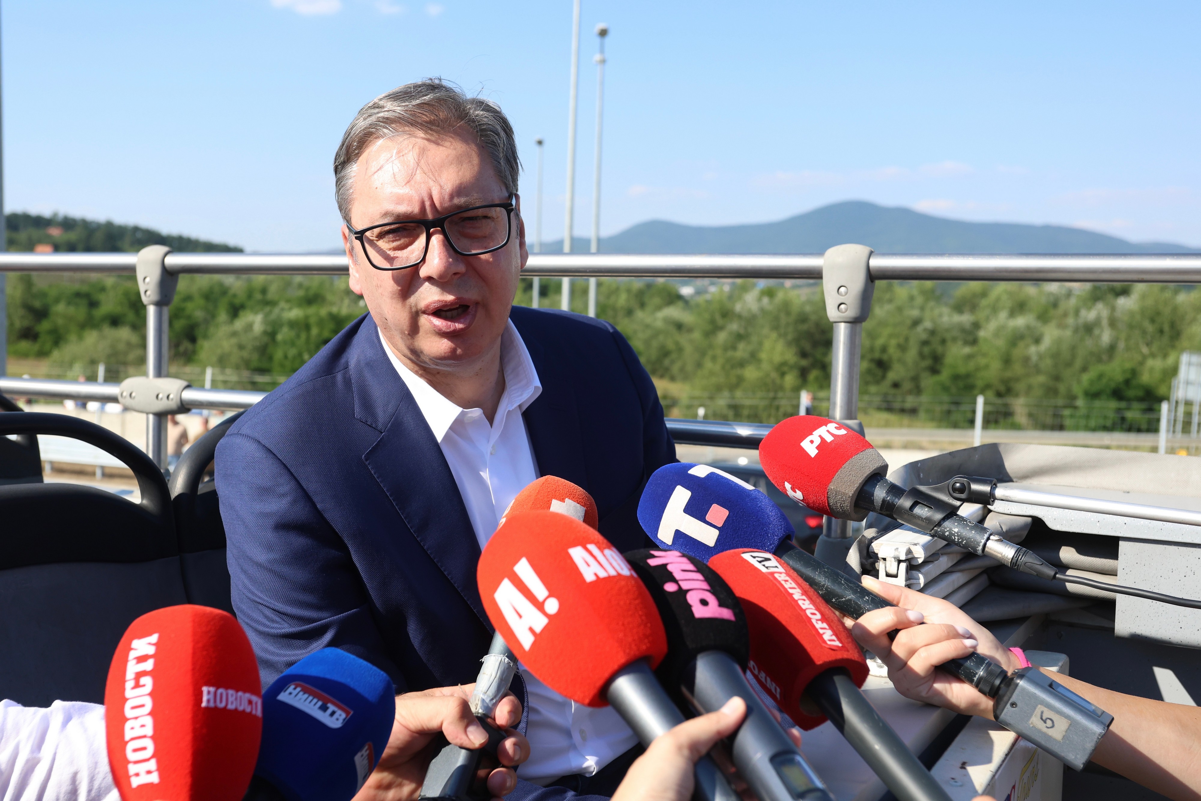 Vučić: Na deonici Preljina-Adrani putarina se neće naplaćivati do 1. jula