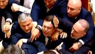 Parlament ličio na bokserski ring, u tuči učestvovale i poslanice: Šokantni snimci iz Gruzije