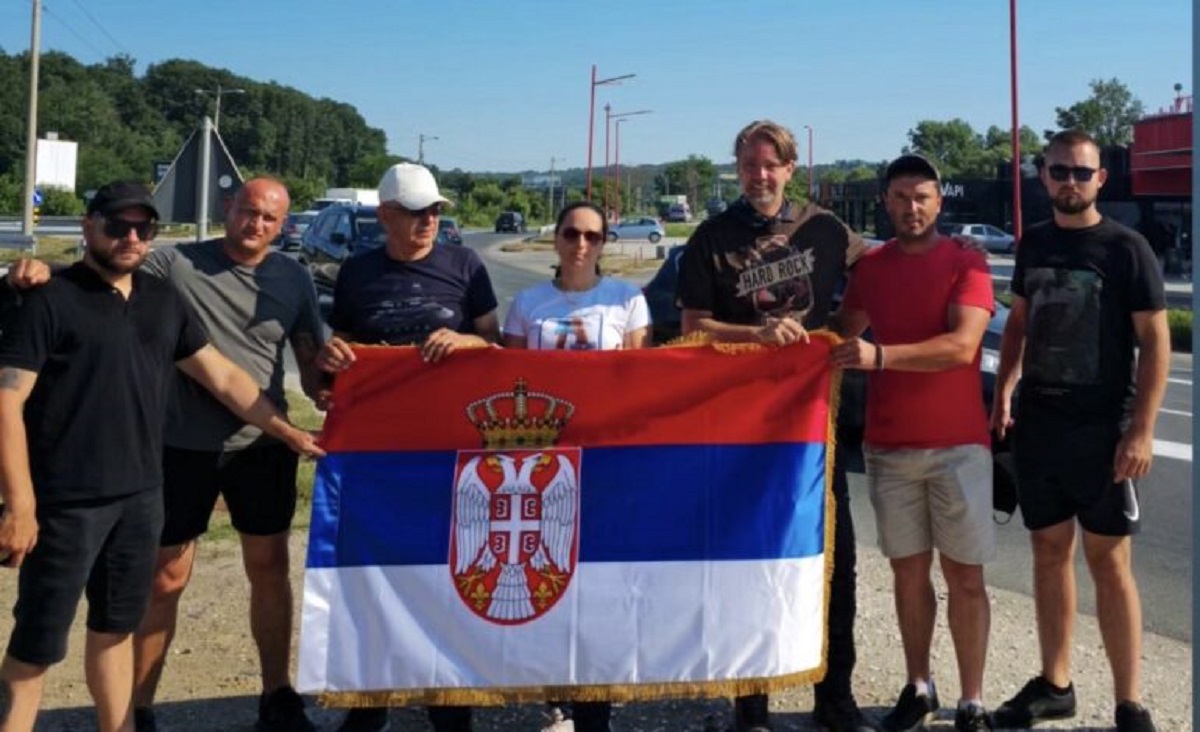 Gradonačelnik Kragujevca već treći dan pešači do Beograda, na skup 27. juna