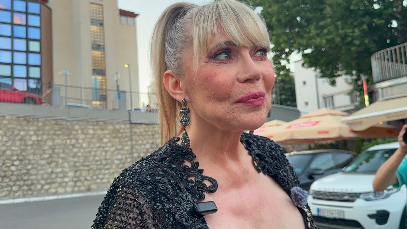 "Na granici sam da zaplačem" Suzana emotivna pred izlazak na binu, progovorila o Saši "Molim Boga da izdržim"
