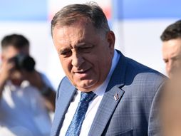 Milorad Dodik, Srbija jedna porodica, Skup