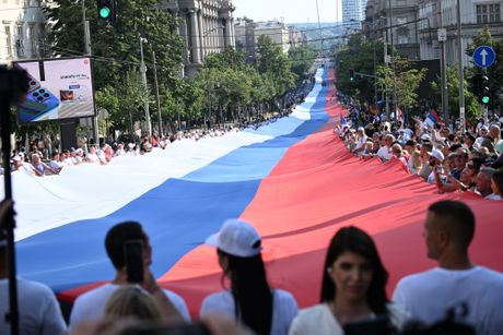 Srbija jedna porodica, Skup