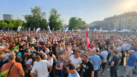Srbija jedna porodica, Skup