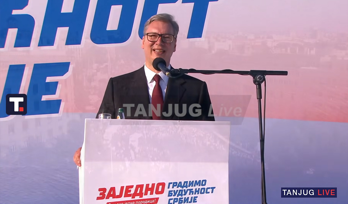 Vučić se obraća na velikom skupu "Srbija jedna porodica"
