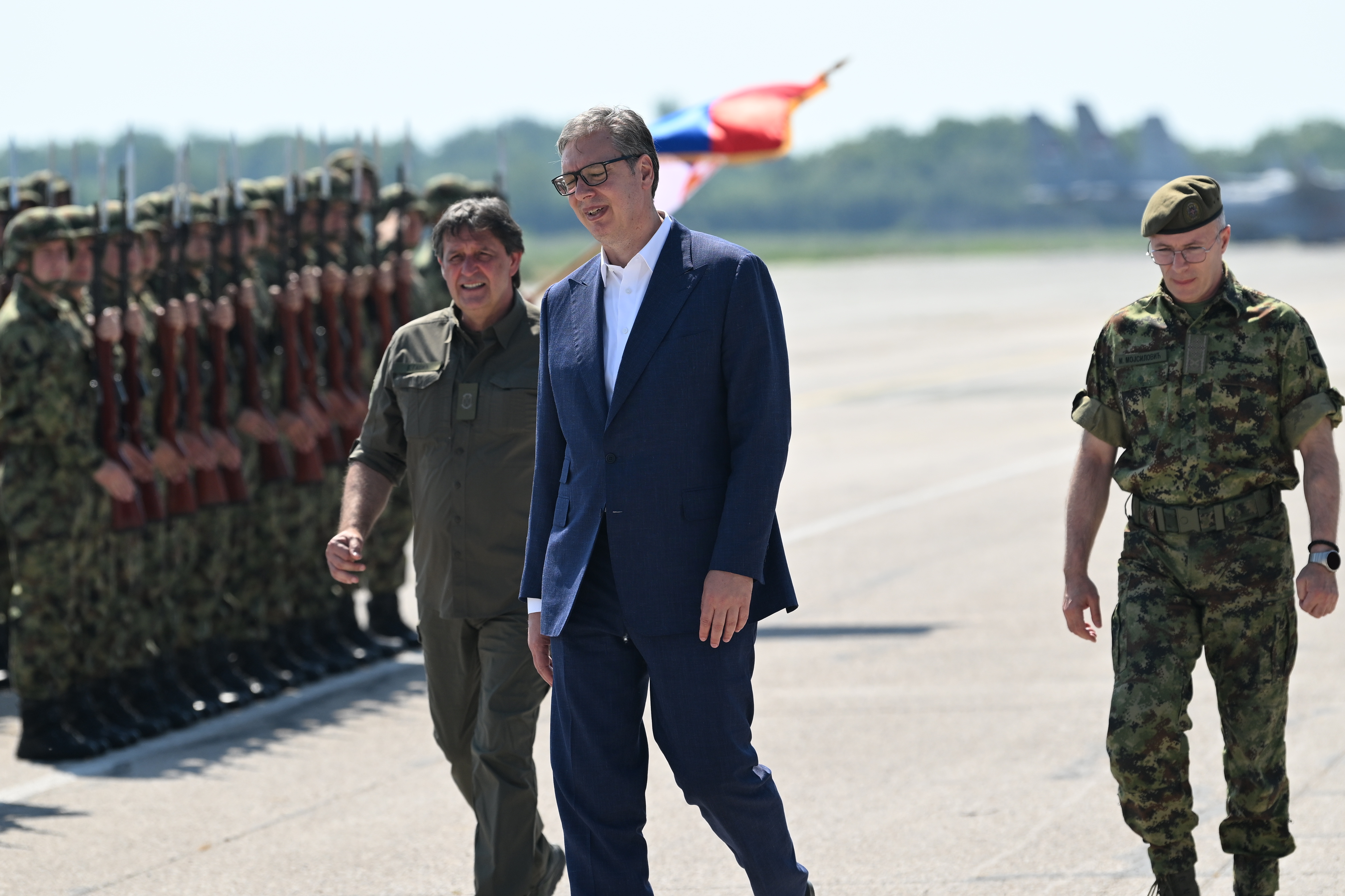 SLUŽENJE VOJNOG ROKA POČINJE U MARTU: Vučić otkrio detalje