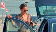 Dala lekciju iz elegancije! Breskvica kao sa modne piste: U rukama Birkin torba, na nogama vrtoglave potpetice