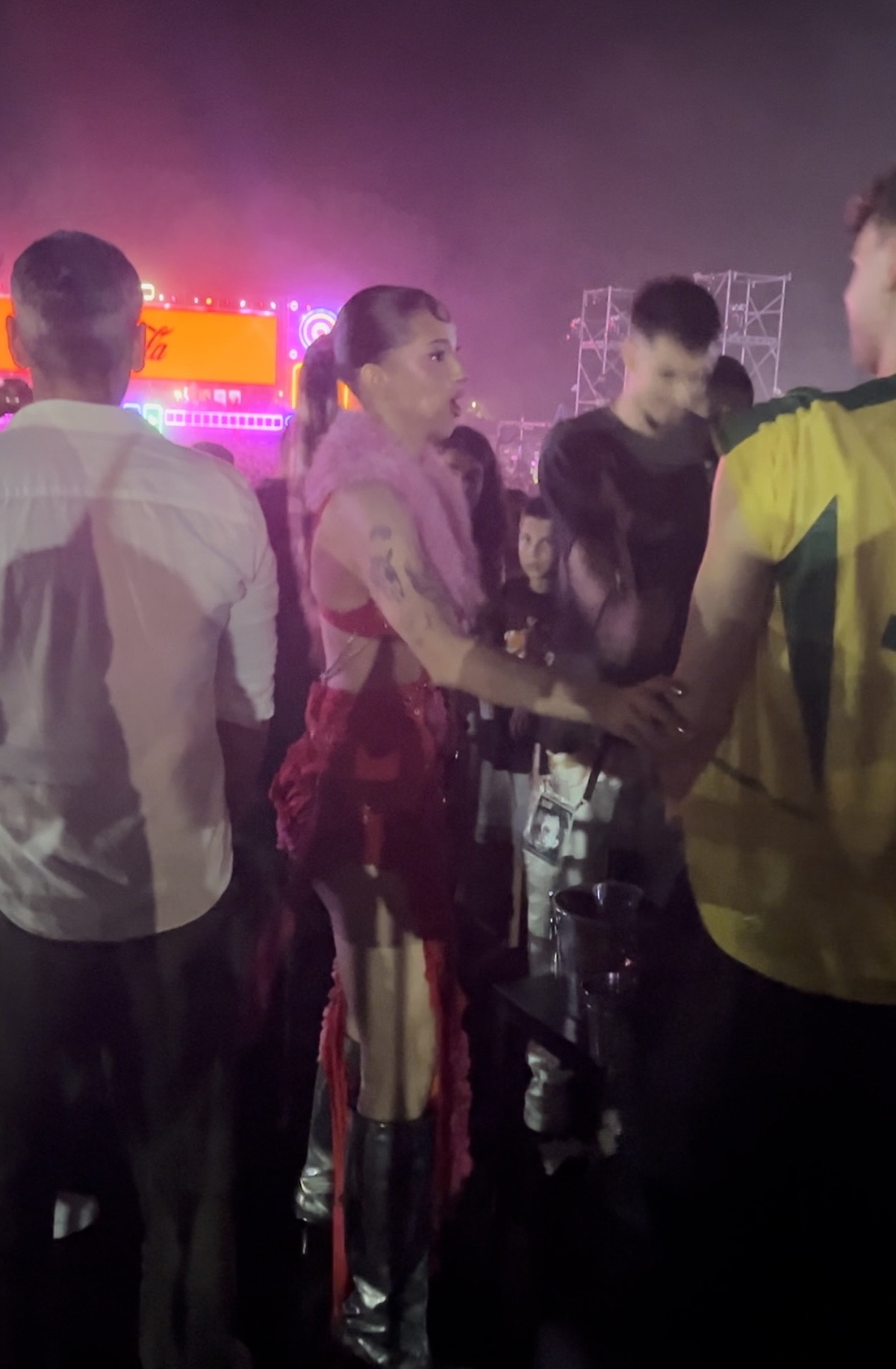 Snimili smo Daru kako luduje u Beogradu! Nakon nastupa "partijala" sa mužem: Za nju obezbedili čak i meze