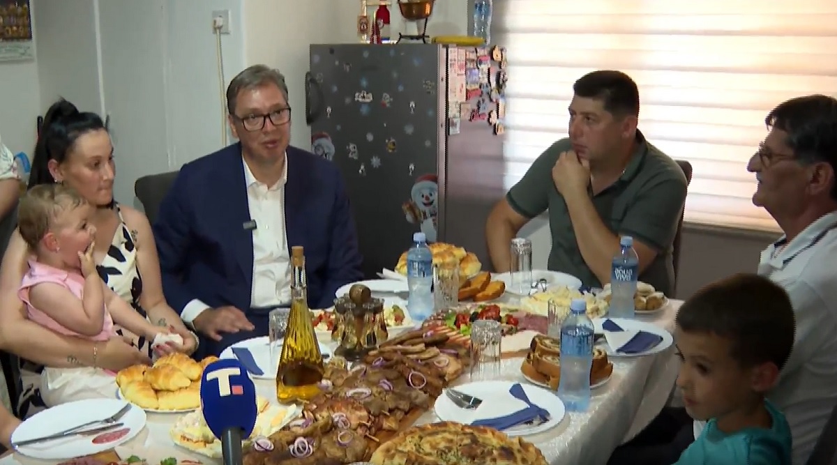 Predsednik Vučić u poseti porodici Veljković u Senjskom rudniku