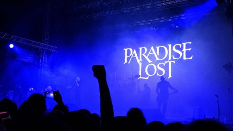 Paradise Lost, Arsenal fest
