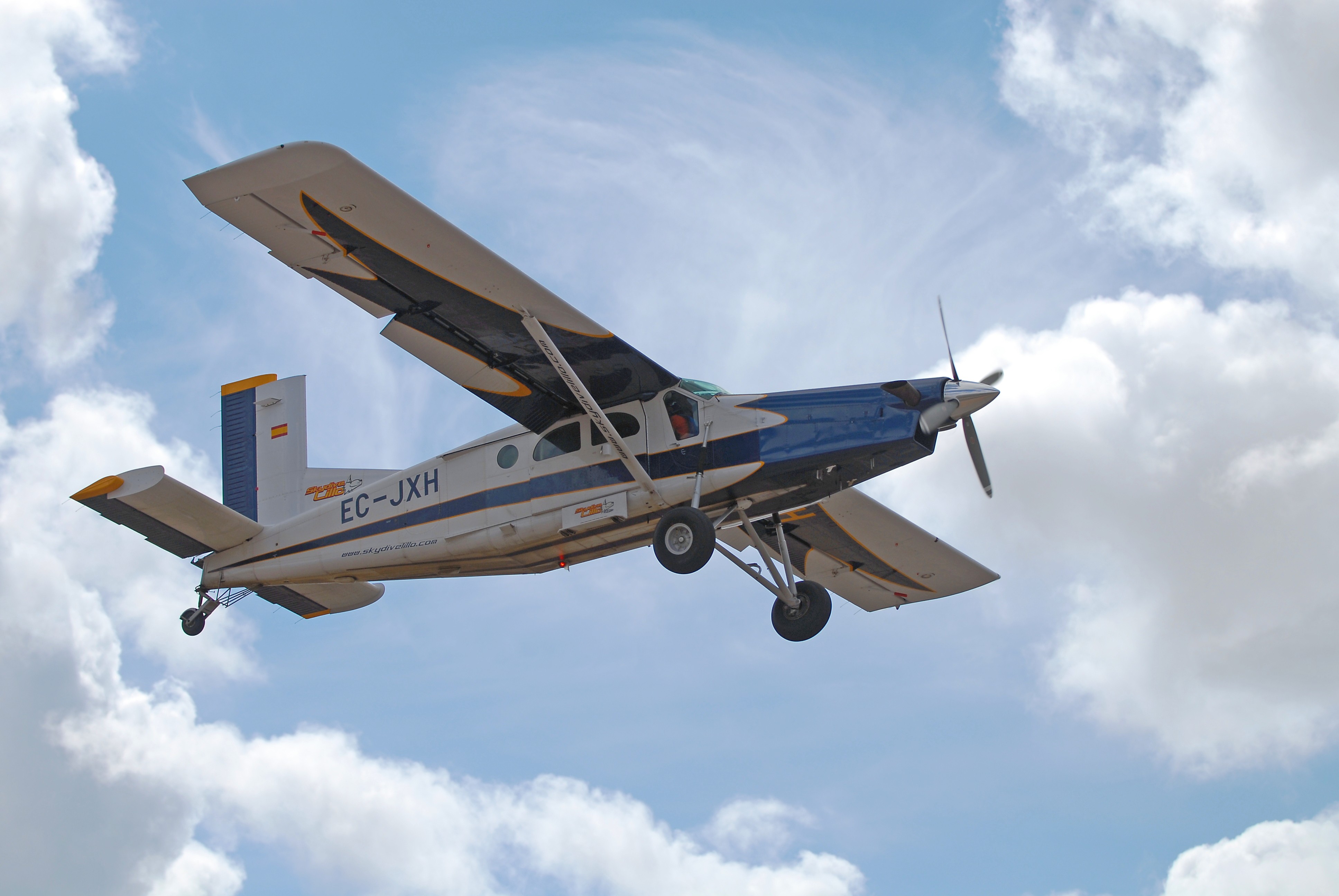 Tragedija kod Nansija: Pilatus PC-6 srušio se odmah nakon poletanja, poginulo 11 osoba