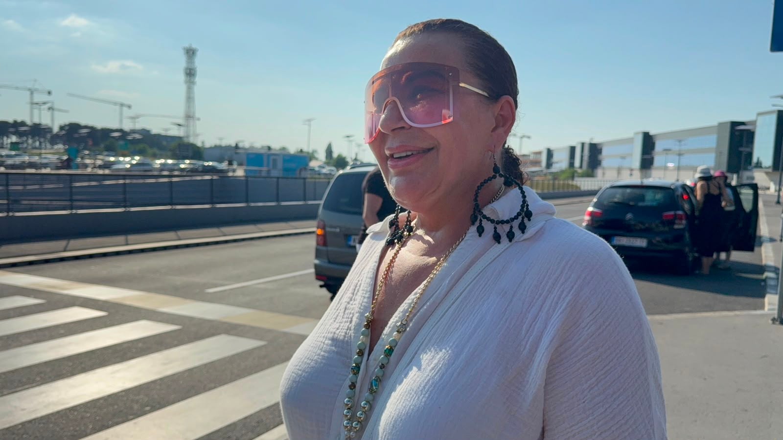 Ovako Stoja izgleda u bikiniju: Držala rigoroznu dijetu, sad pokazala svoju figuru - evo gde čuva telefon