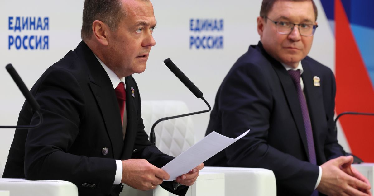Пока Путин говорит о силе России, Медведев дремлет? Видео с бывшим президентом стало вирусным, это не в первый раз