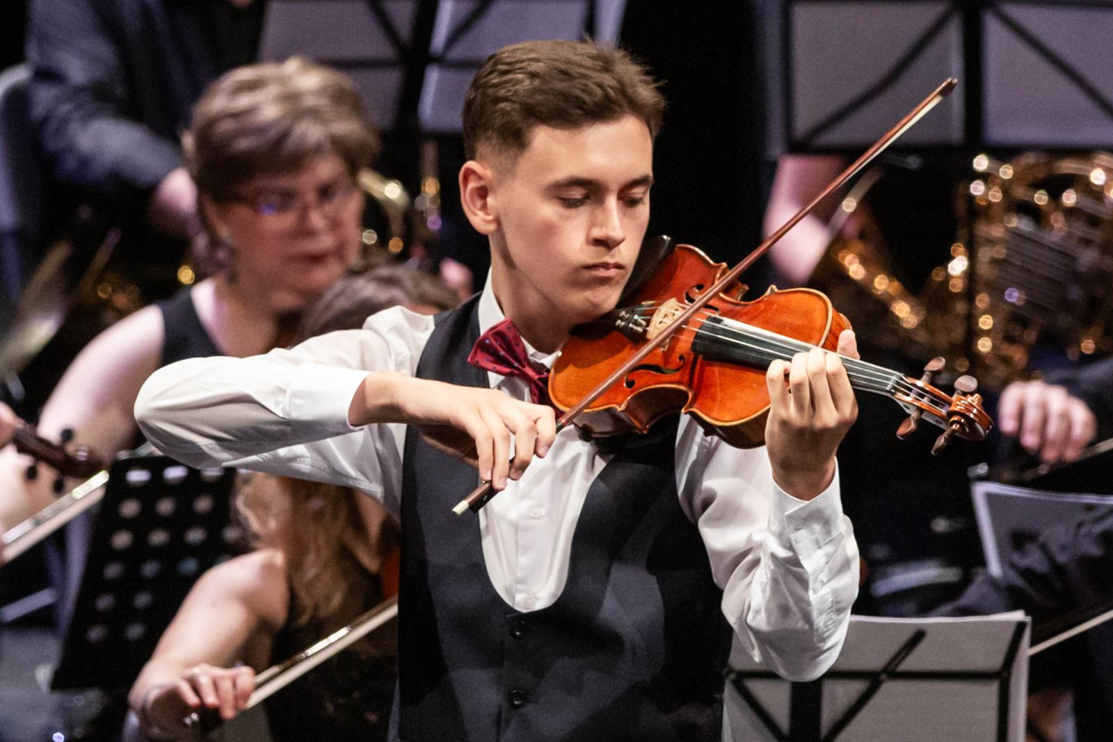 Mladi laureati Guarneri festa oduševili publiku uz Subotički simfonijski orkestar