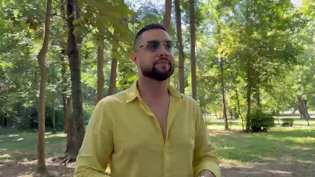 "Stizale su mi ozbiljne pretnje" Pevač izneo detalje odnosa sa Anđelom Đuričić, pomenuo Gastoza