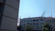 Prve slike sa lica mesta drame u Smederevu: Vatrogasci razvili zaštitni jastuk, pregovori još traju