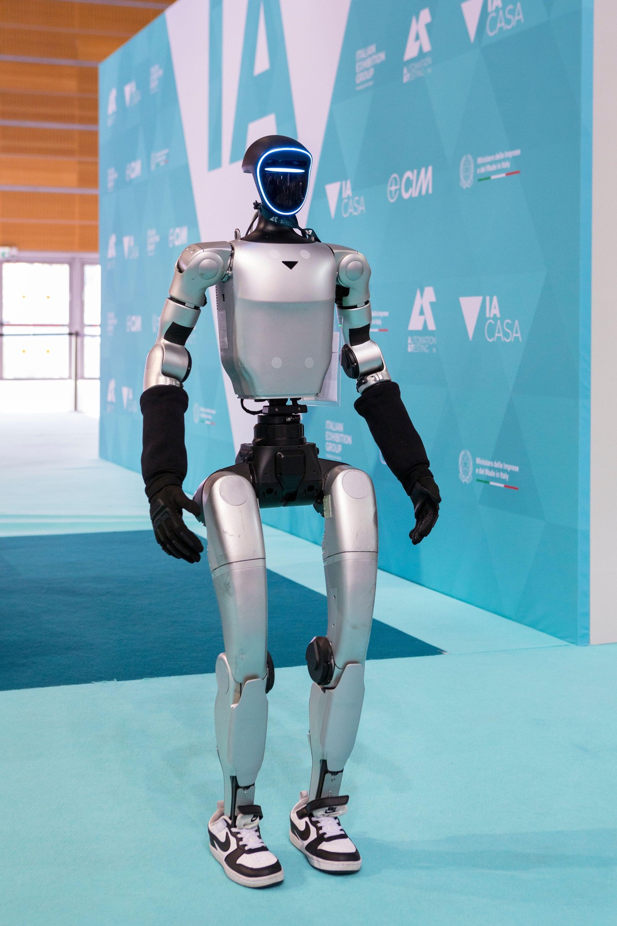 Kineski humanoid na recepciji hotela: U ovoj Ex-Yu zemlji goste dočekuje robot