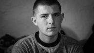 Naglo je odrastao i uozbiljio se: Jovan (17) izdržava porodicu, ide u školu i radi na građevini