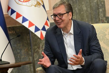 Saif Al Nejadije, Aleksandar Vučić