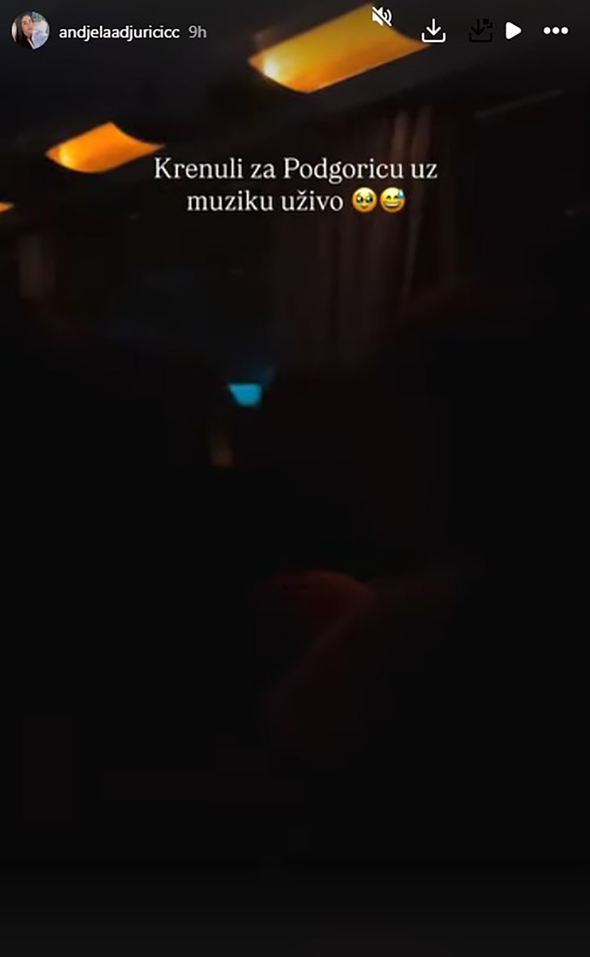 Anđela Đuričić putuje autobusom do Crne Gore! Haos na povratku sa mora, završila u drugoj državi: "Pakao!"