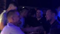 Nikola Jokić sa saigračima uživao u noćnom provodu, izgrlio se sa poznatim pevačem