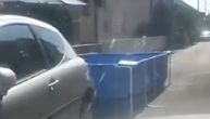 Postavili bazen ispred kuće u Dubravi, mreže se usijale: "Snaja mi je pokazala šta ljudi pišu, grozne stvari"