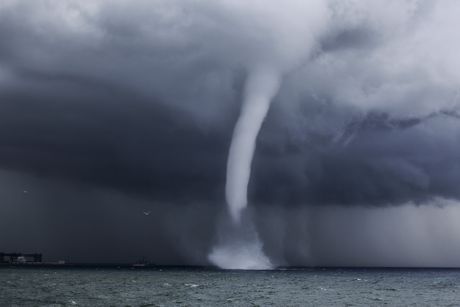Tornado, vodena pijavica