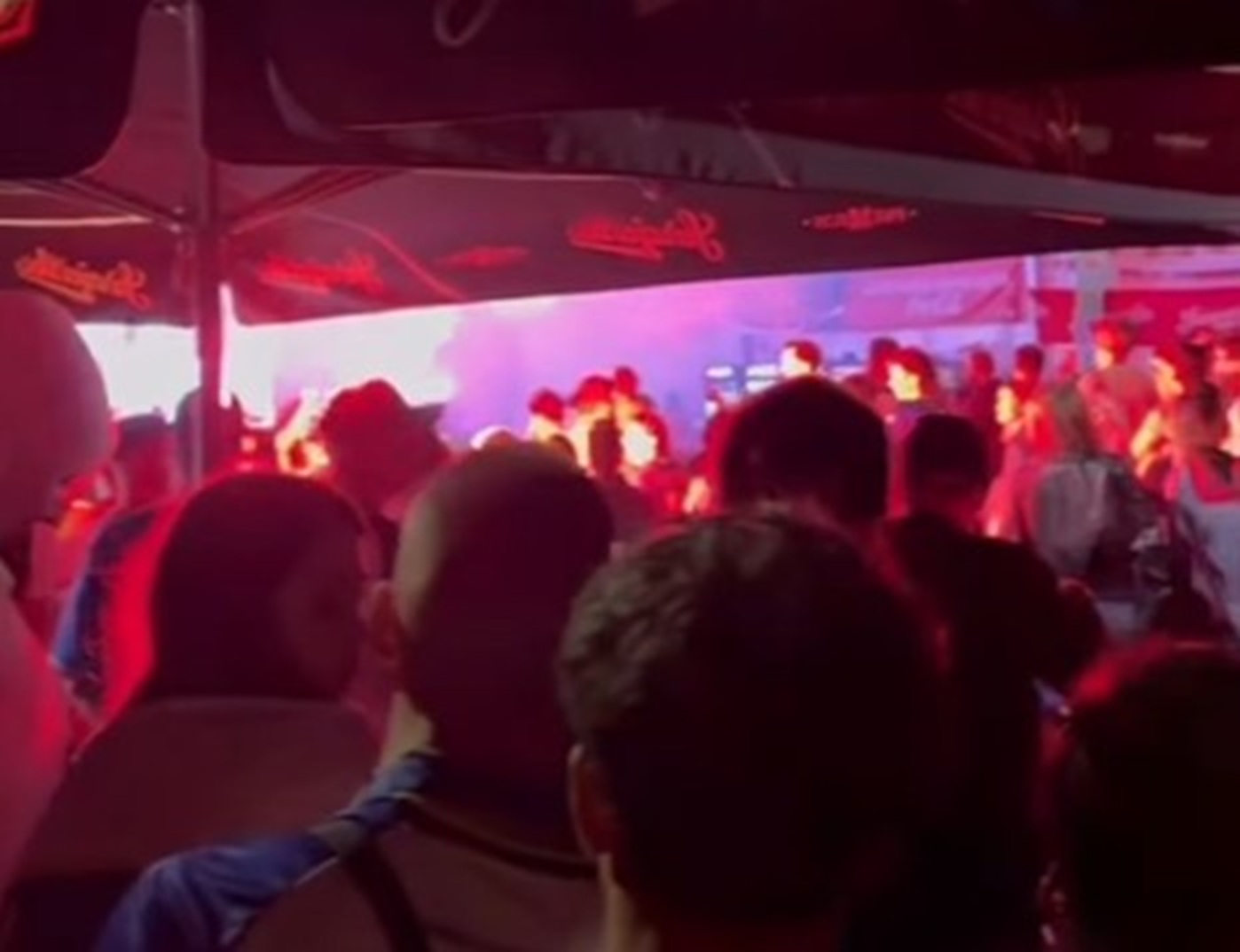 Vrela atmosfera u Sarajevu usred noći: Palile se baklje, ovako se prati istorijski meč Bosne na Mundijalu