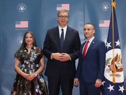 Proslava Dana nezavisnosti, američka ambasada, Ložionica