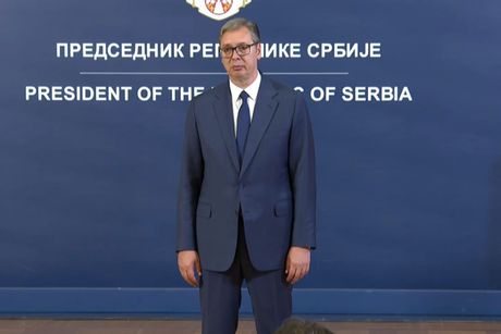 Aleksandar Vučić, Španija, Obraćanje, Ordenje