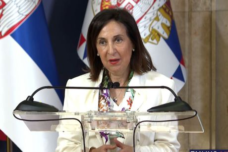 Aleksandar Vučić, Španija, Obraćanje, Ordenje