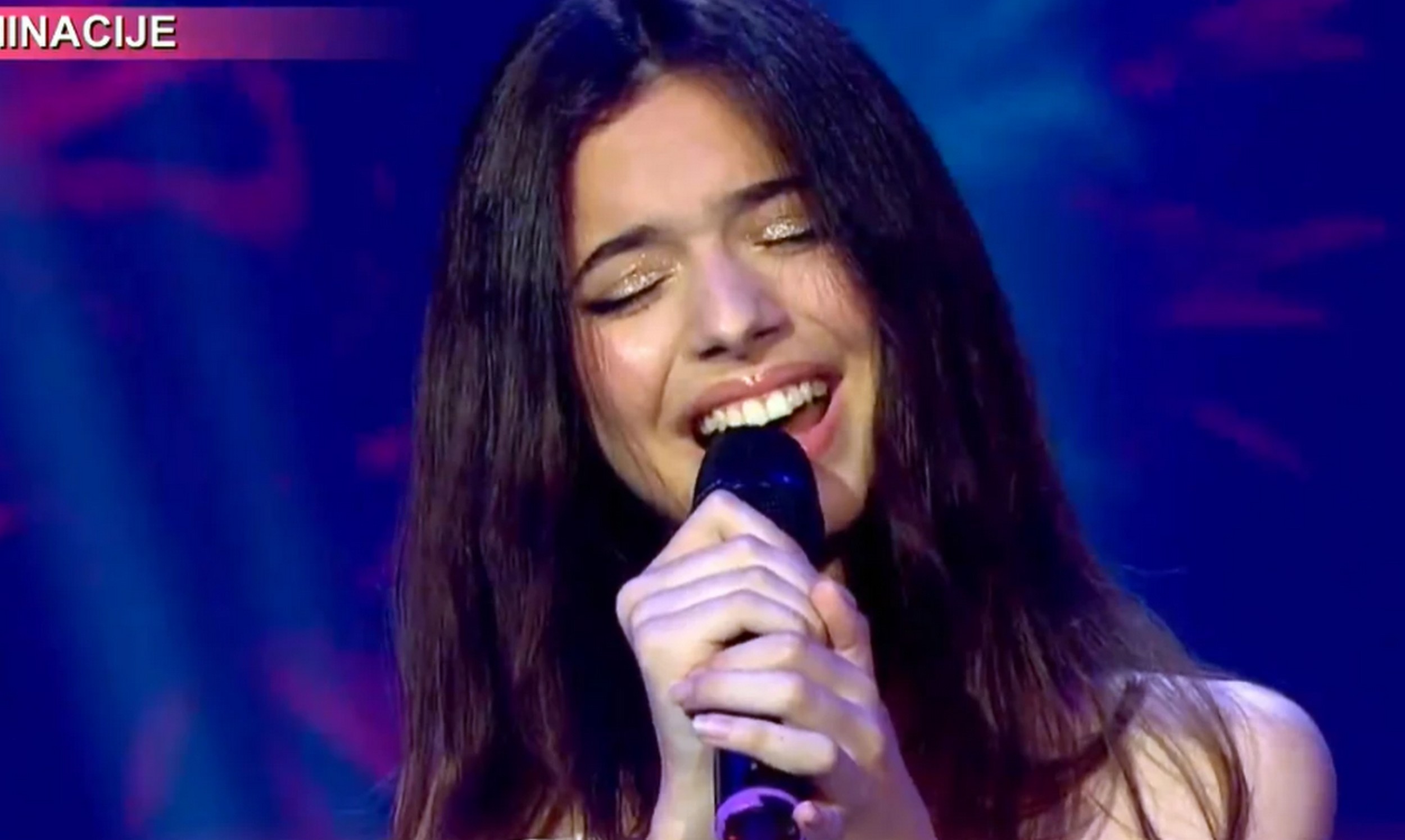 Najmlađa takmičarka u Pinkovim Zvezdama rasplakala sve! Pokorila scenu i važi za favorita a pevala tužnu pesmu
