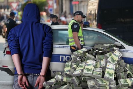 Tinejdžer, Pare, Policija