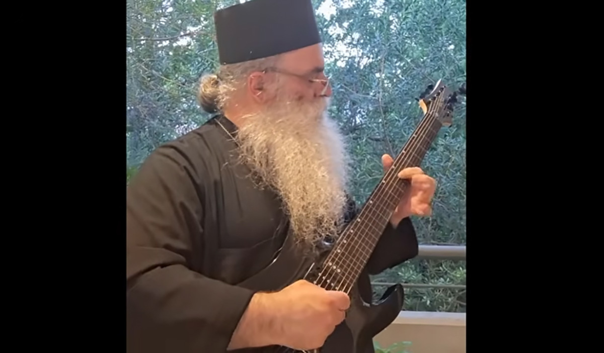 Između mantije i metala: Neverovatna priča o pravoslavnom svešteniku i njegovom albumu "Paradise Metal"