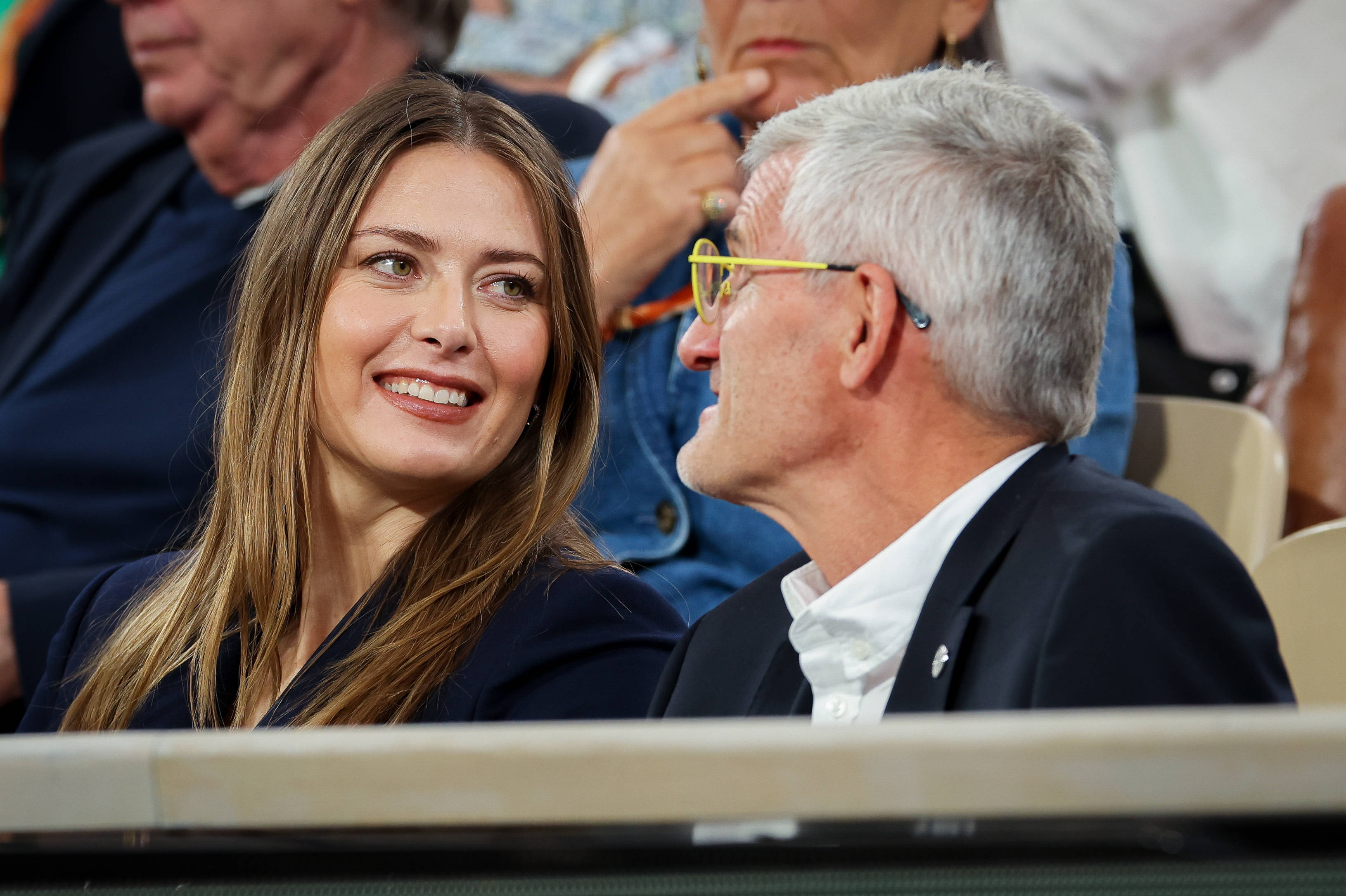 Ova žena je simbol lepote: Marija Šarapova uživa na Vimbldonu, njen prelepi osmeh oraspoložio je mnoge