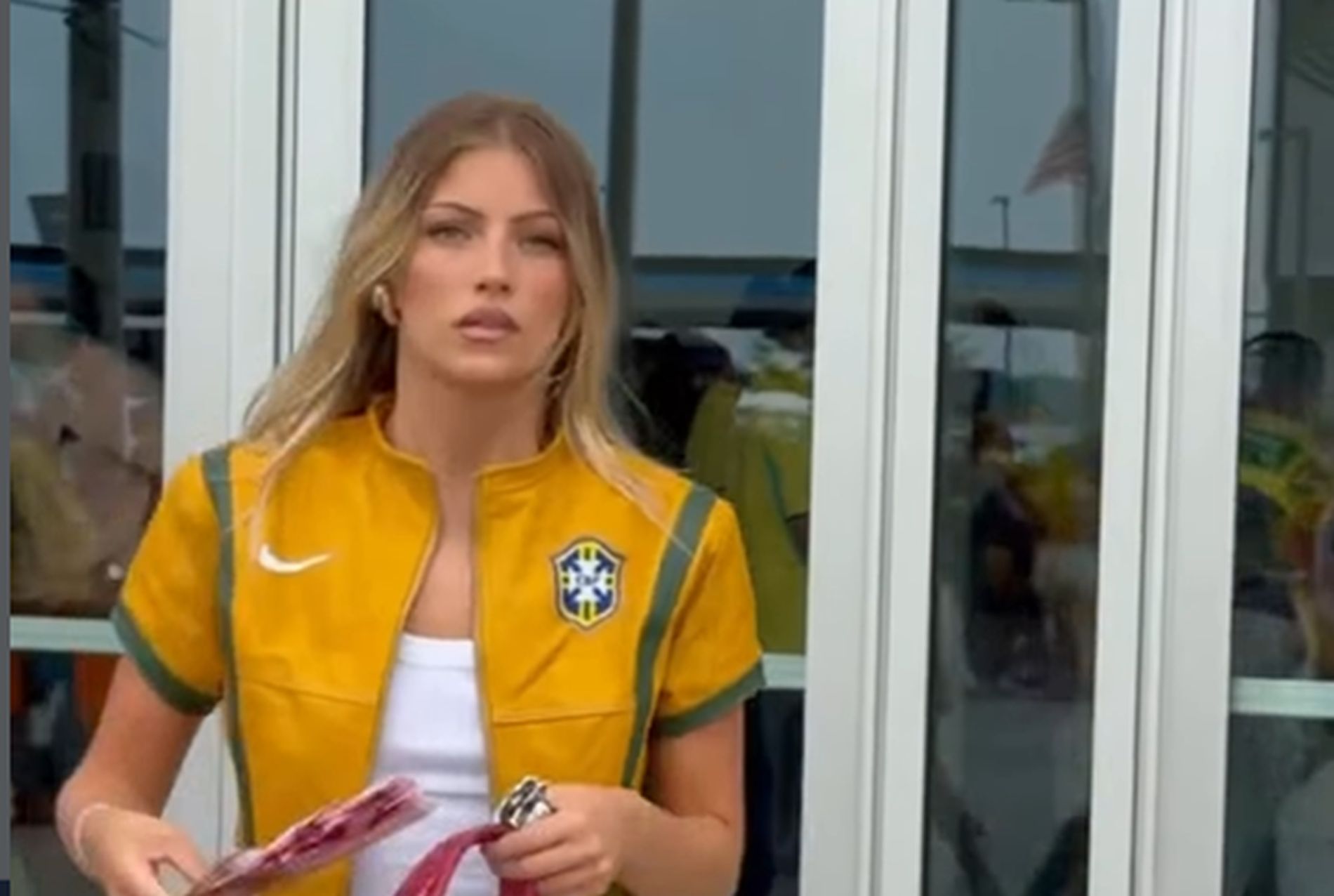 Ljudi, našli smo pravu misicu ovog Mundijala: Vreme jeste toplo, ali ova Brazilka potpuno "gori"