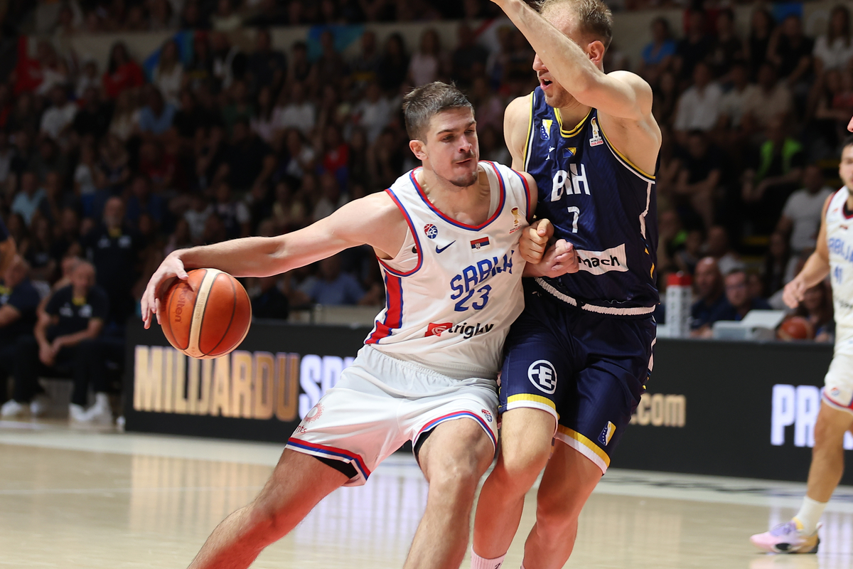Đurišić se šalio o "trojici Nikola" posle meča sa BiH: "Namestilo se, oduvek sam imao šut..."