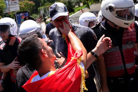 Tirana protesti