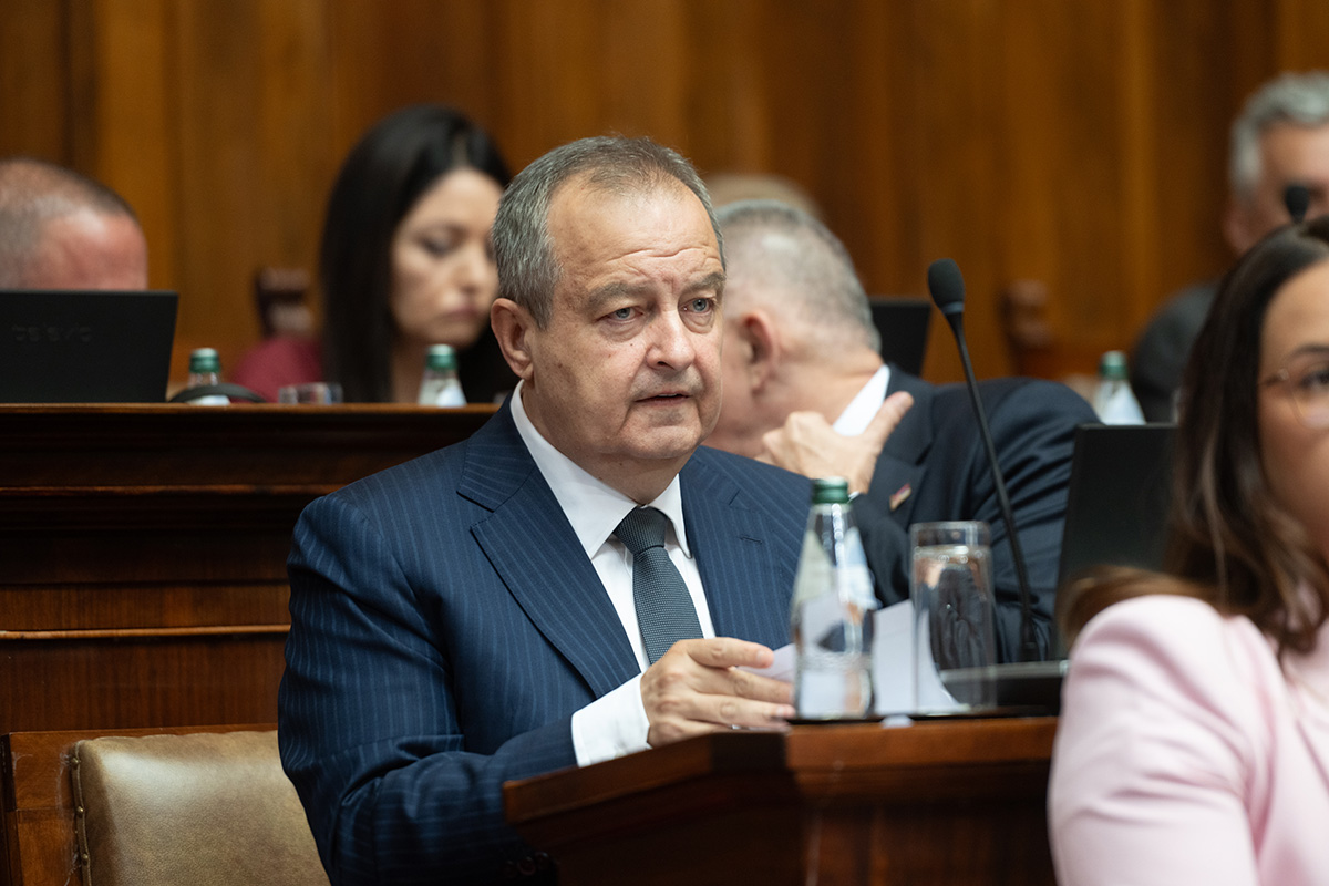 Dačić: U Srbiji u aktivnom posedu 508.999 komada registrovanog oružja