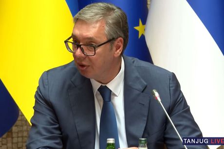 Aleksandar Vučić, Obraćanje