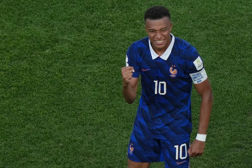 Italija nastavila da "tone", Francuska nadigrala Tursku na Zidanovom debiju, Embape dao gol pa se povredio