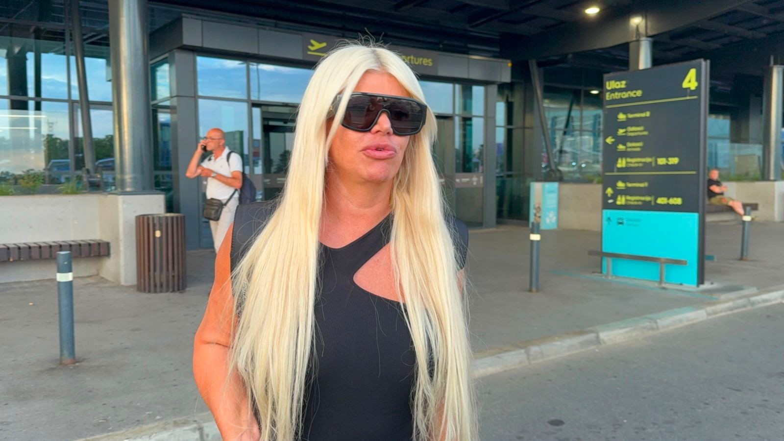 Dara Bubamara otkazala sve nastupe u poznatom lokalu u Budvi: Oglasila se bitnim saopštenjem iz Crne Gore