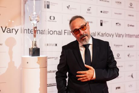 Ovacije u Karlovim Varima za film „3 nedelje posle“ Miroslava Terzića