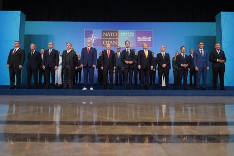 Samit NATO u Ankari, Edi Rama u belim patikama