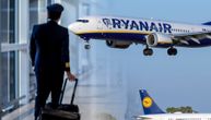 "VUKLI SMO GA KRVAVOG I BEZ SVESTI DA NE ISPADNE IZ AVIONA": Oglasila se žena Srbina posle horora na letu