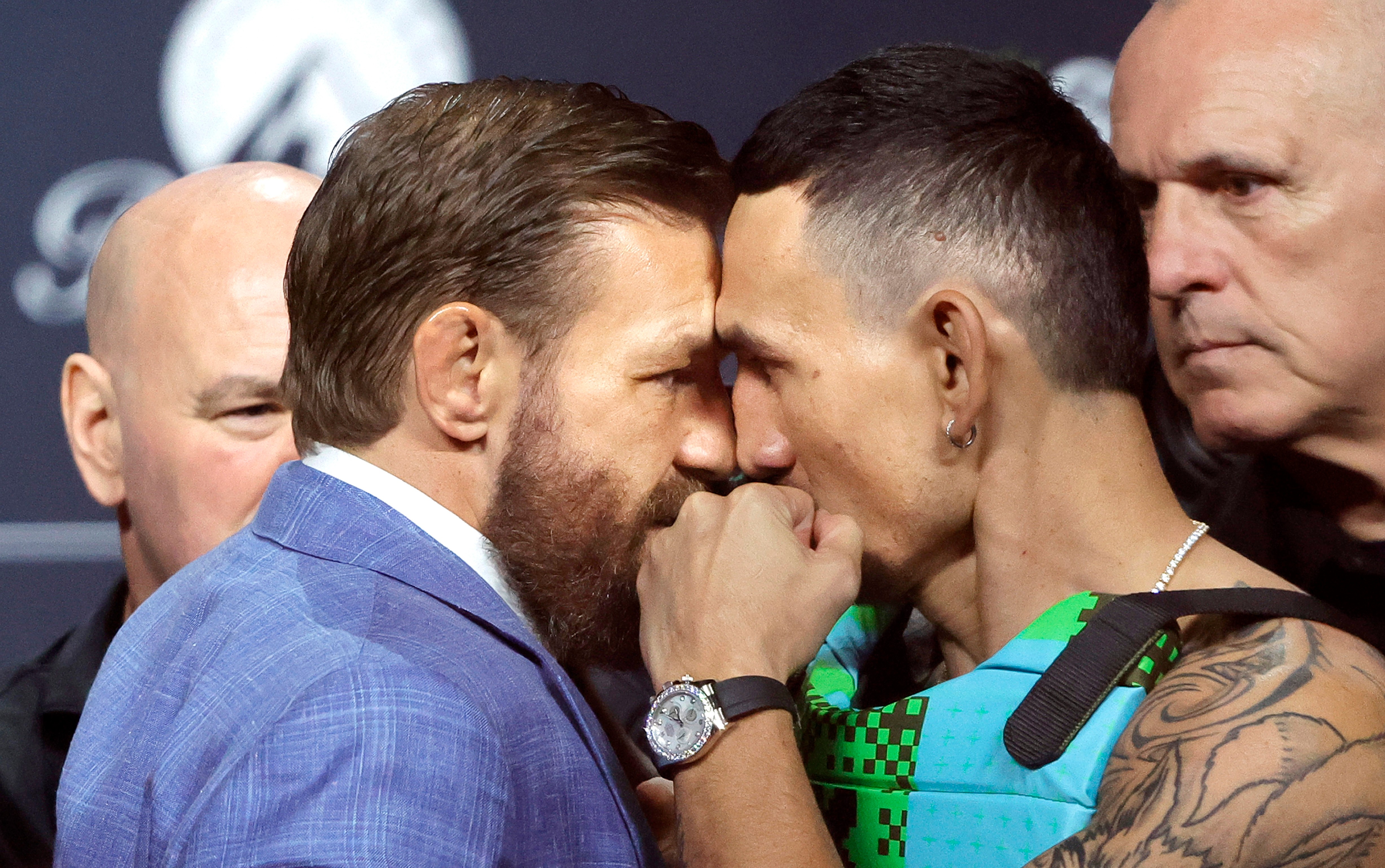 Ludilo koje je falilo UFC-u! Mekgregor se umalo "pobio" s Holovejem, obezbeđenje moralo da spreči tuču